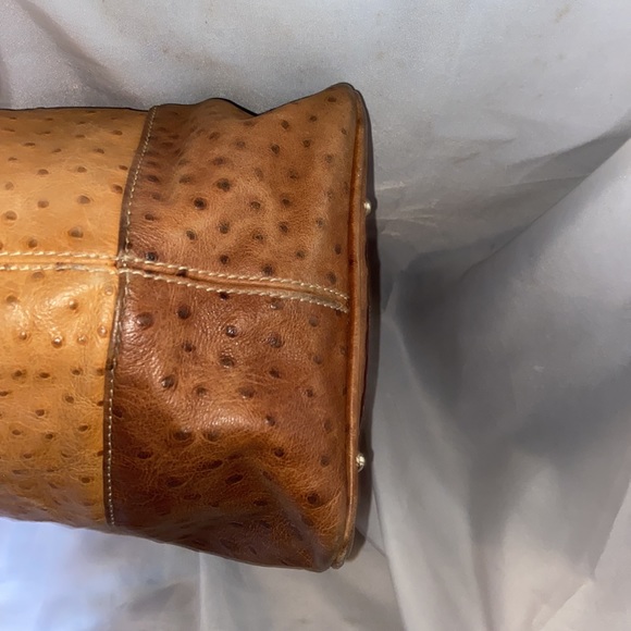 Dooney and Bourke large ostrich texture leather tote in tan and brown - Picture 4 of 14